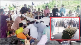 বনানীতে মায়ের কবরে সমাহিত অ্যাডভোকেট সাহারা খাতুন বনানীতে মায়ের কবরে সমাহিত অ্যাডভোকেট সাহারা খাতুন